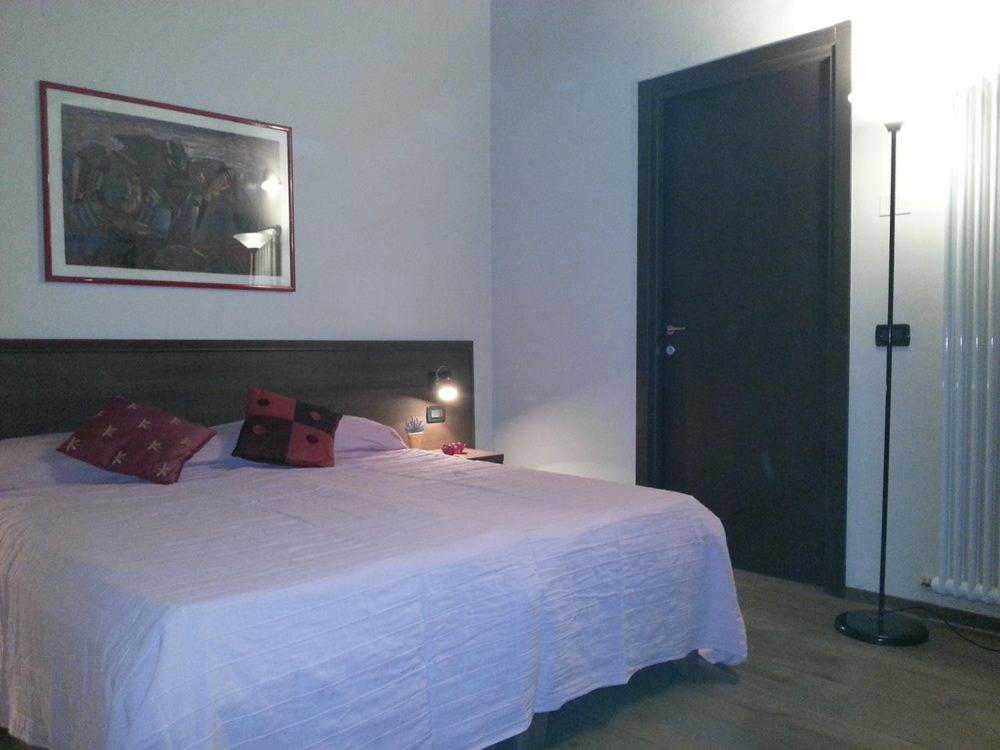 רג'ו אמיליה Hotel La Vecchia Reggio מראה חיצוני תמונה